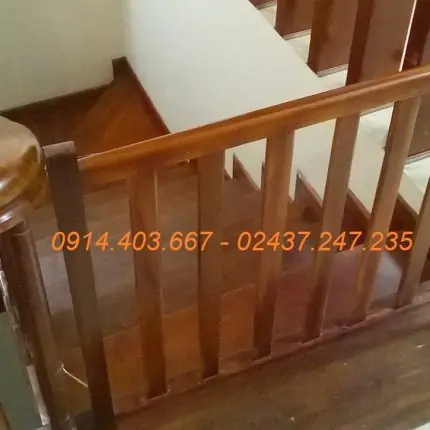 chắn cầu thang bằng gỗ giá rẻ